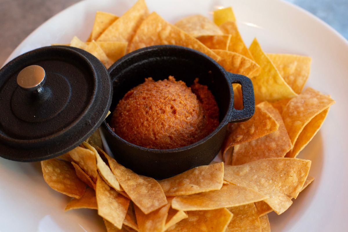 Cheezy Buffalo Cauliflower Dip